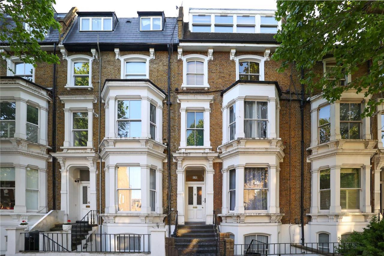 W London Apt For 4. Open Plan Kitchen/Living Room Экстерьер фото